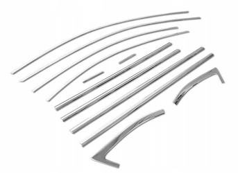 Strisce attorno ai finestrini laterali della Skoda Superb 15+ SEDAN